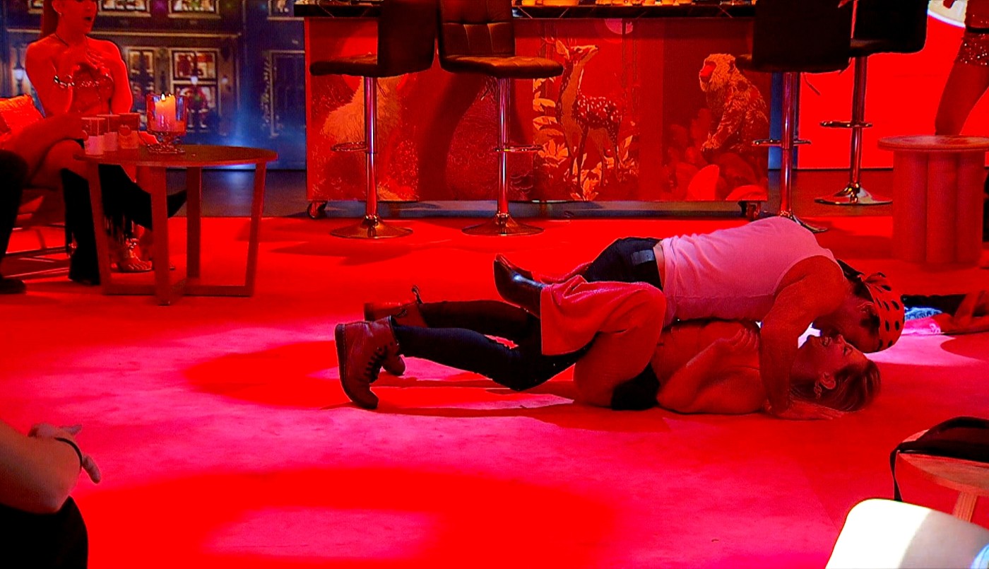 Fiesta, baile y sorpresa: el momento de Juan Carlos y Tamara que dio que hablar | Mejores momentos