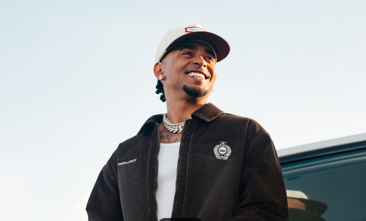 Ozuna sigue apostando al reggaetón romántico con el estreno de "Mi yo de antes" | Música