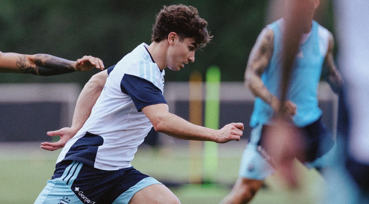 Con Julián Álvarez a la par, la Selección argentina se entrenó de cara al debut en el Mundial | Noticias