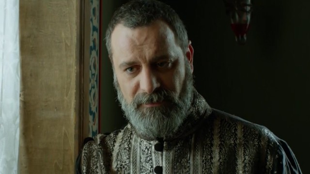 Rustem duda de su promesa a Hurrem | Mejores momentos