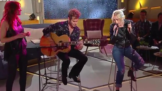 Emanuel Ortega y Delfina Campos cantan "A punto" | El diván de Vero