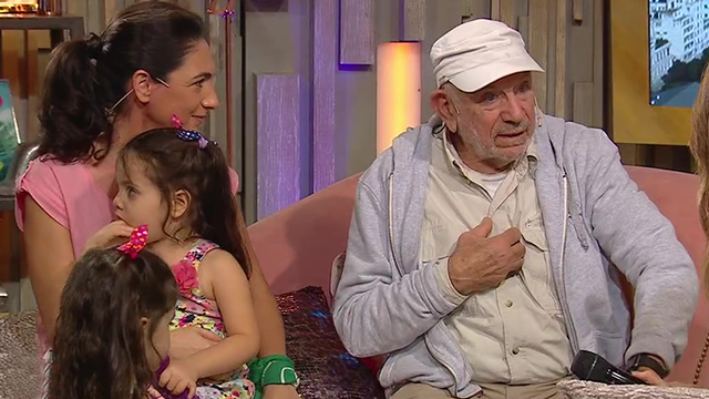 Norman Briski, papá de gemelas a los 81 años | El diván de Vero