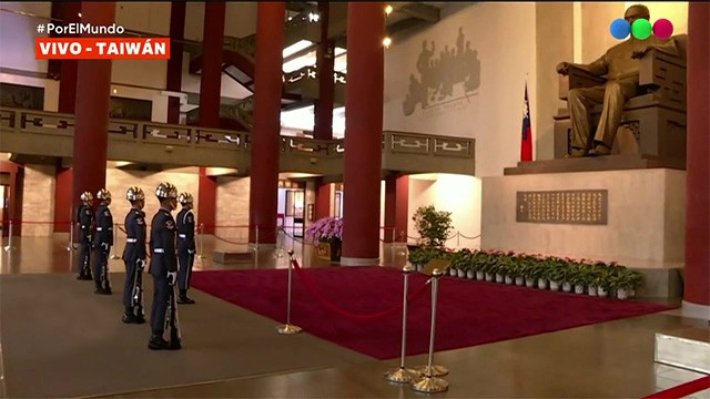 El cambio de guardia en el salón de Sun Yat-Sen | Mejores Momentos
