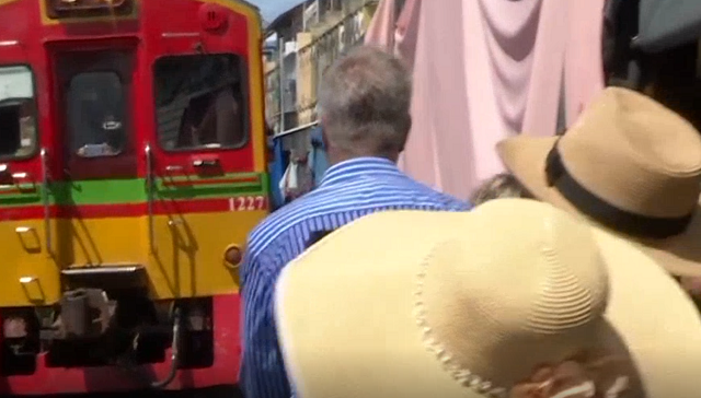 ¿Marley casi es atropellado por un tren? | Mejores Momentos