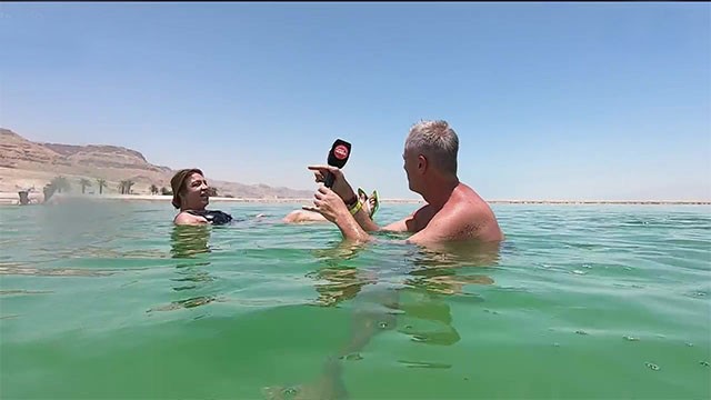 ¡Flotando en el Mar Muerto con Marley y Lizy! | Mejores Momentos