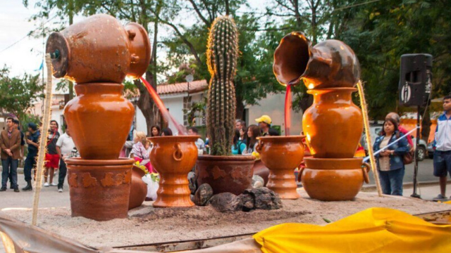 Cómo es la fuente de vino gratis que hicieron en Salta | Sociedad