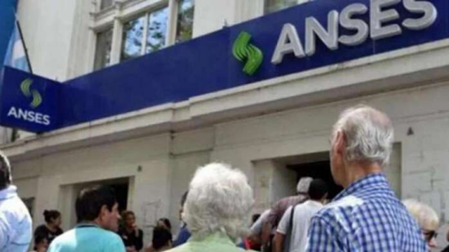 Ingreso Familiar de Emergencia: cuándo y cómo cobrar los 10 mil pesos | Sociedad