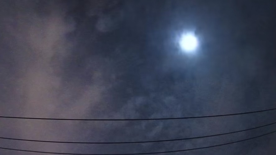 El cielo de Tokio fue iluminado por un meteorito explosivo | Virales