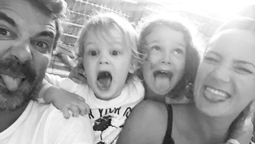 Donde entran dos, entran cinco: ¡Así es el colecho que hace Paula Chaves con su esposo y sus hijos! | Espectáculos