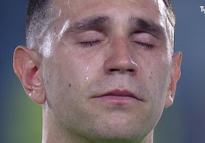 Video: la emoción del Dibu Martínez durante el himno | Novedades