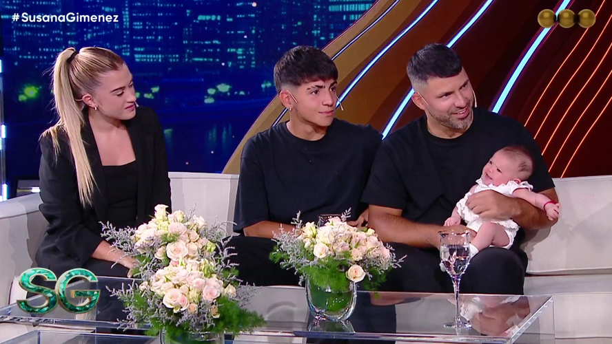 El Kun Agüero presentó a su hija Olivia junto a su pareja Sofía Calzetti | Exclusivos