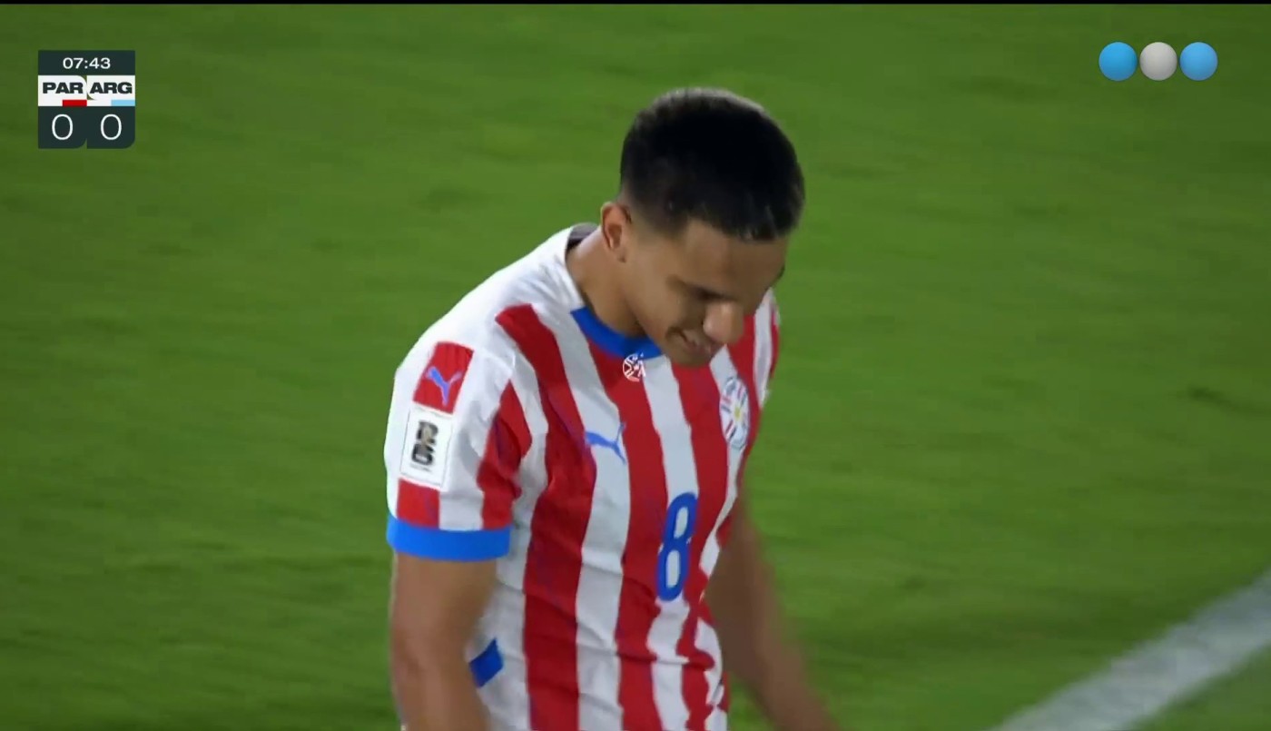 Diego Gómez casi tiene el primero con una jugada preparada - Paraguay vs. Argentina | Mejores momentos