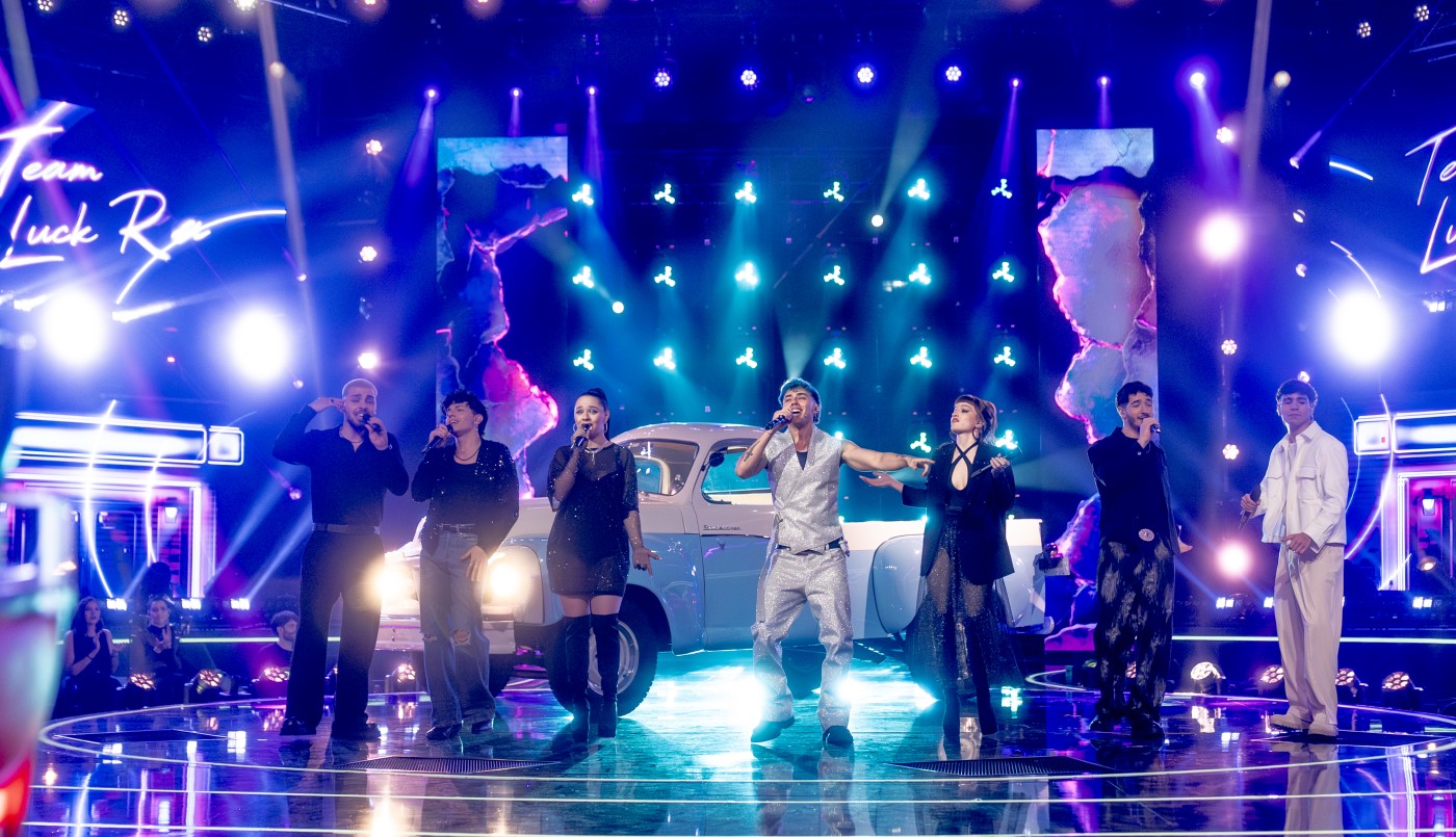 ¡Luck Ra y su equipo cantaron "Hola perdida"! | Mejores momentos