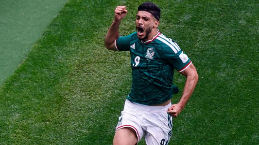 México pisó fuerte en el debut y venció a Sudáfrica por 2 a 0