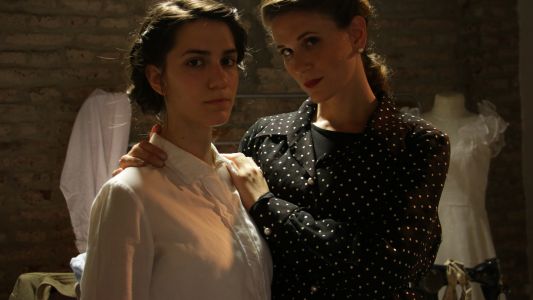 “Bajo las puntadas”, el corto semifinalista en los Premios Oscar, ahora llega al teatro