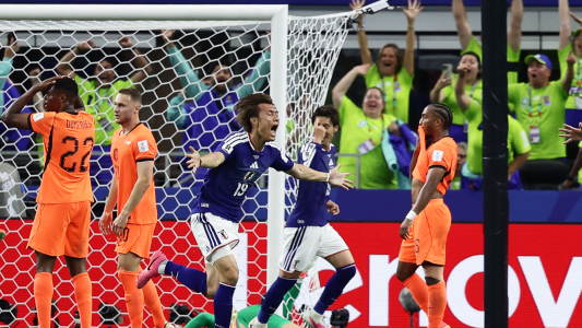 Japón remontó el partido y empató 2-2 con Países Bajos en su debut