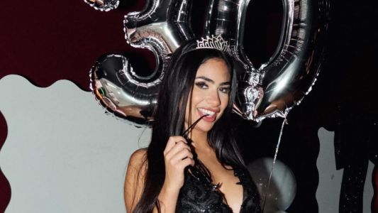 Daniela Celis festejó sus 30 años a lo grande: el look "RIP 20s" y toda la intimidad del mega evento