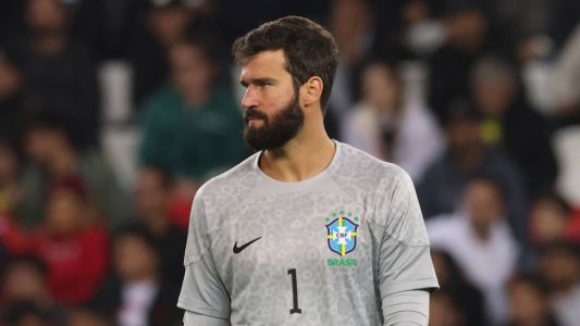 Alisson cree que es “bueno” que Brasil despierte "dudas" antes del Mundial