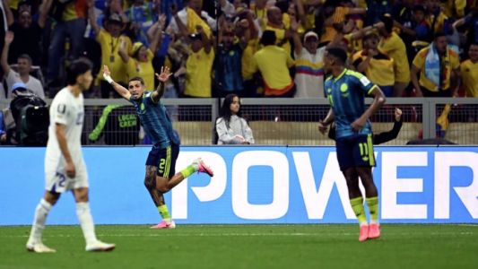 Colombia superó 3-1 a Uzbekistán en la primera fecha del Grupo K