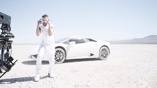 Yandel lanza su nuevo video "Mi religión"