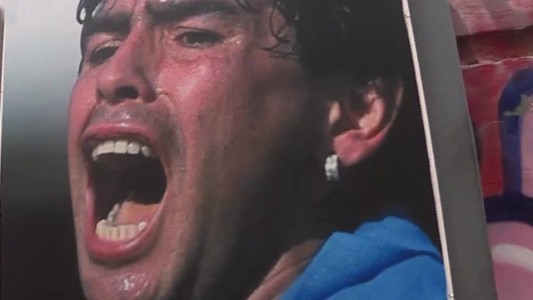Locura napolitana por Maradona