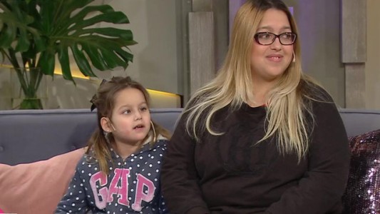 Josefina busca ayuda para tratar su enfermedad