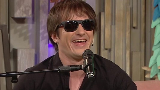 Nahuel Pennisi le pone música a la tarde