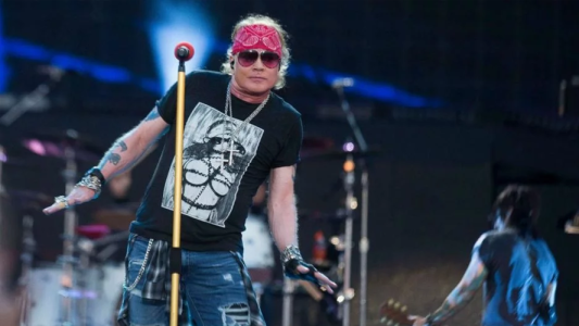 El tremendo blooper de Axl Rose en pleno show
