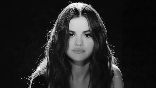 Selena Gomez alcanza el puesto 1 en Billboard