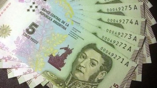 Extienden la validez de los billetes de 5 pesos