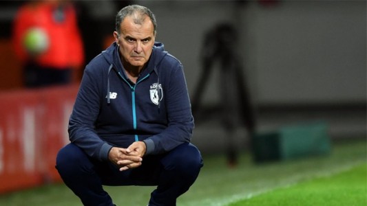 Bielsa salió a cruzar a los que lo acusan de "vendehumo"