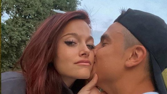 Oriana Sabatini la rompe haciendo jueguitos con Dybala
