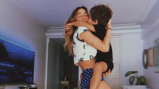 Jimena Barón subió fotos de Momo bañándose