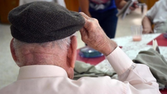 "El abuelo nos va a enterrar a todos": el viral que llena de esperanza la cuarentena