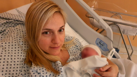 Martina, la bebé que nació en su casa y se volvió viral en Twitter