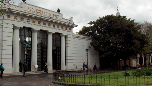 A partir de hoy reabren los cementerios en Capital Federal
