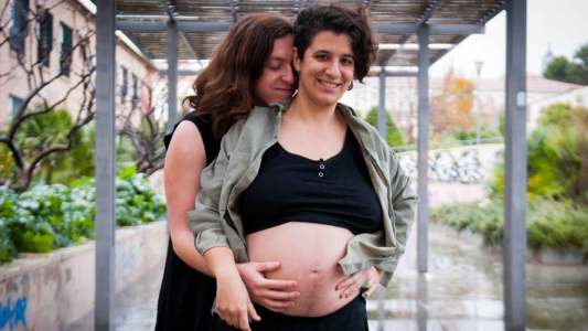 Un hombre trans quedó embarazado: ¡conocé su historia de amor!