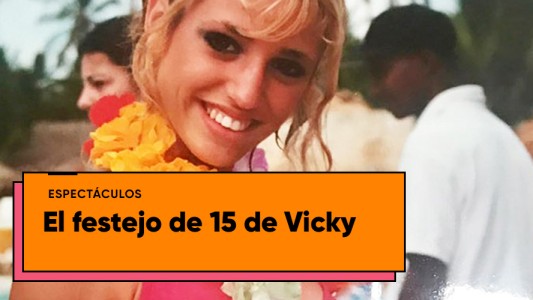 Las fotos retro de los quince de Vicky Xipolitakis