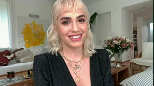 ¡Lali se animó a la terapia virtual!