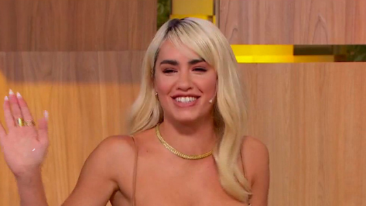 ¡Lali Espósito se animó al diván!