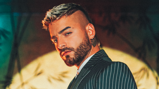 ¡Se calentó! Maluma frenó un show y echó a dos fanáticas: "Se van ya"