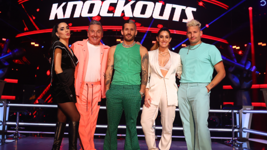 Nuevo look jurado Knockouts glamour frío trabajo vialidad