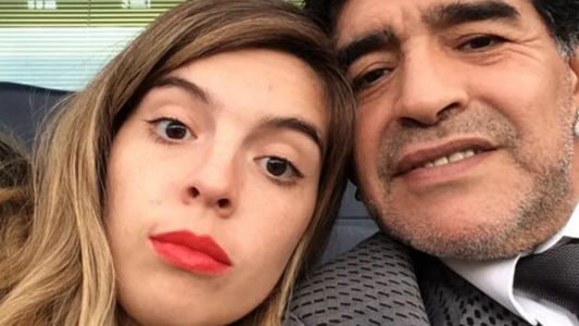 Dalma Maradona estalló en furia cuando la acusaron de borrar fotos de las redes de su papá