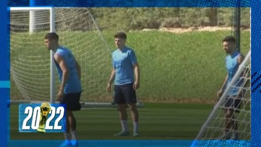 Después del golpazo, la Selección entrena y Scaloni piensa en cambios