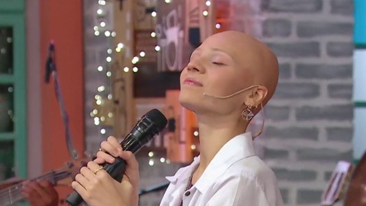 Aisha Yoma, la artista catamarqueña que deslumbró a La Peña