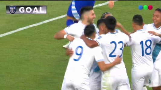 Gol de Guatemala: Lisandro Martínez, en contra