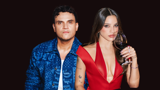 Emilia lanzó "Vestido Rojo" en colaboración con Silvestre Dangond