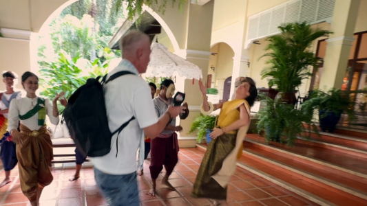 Flor Jazmín Peña aprendió a bailar la Danza Apsara
