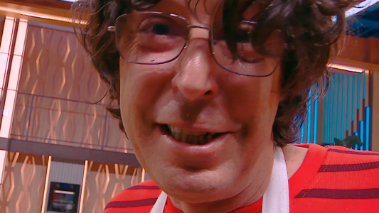 La milanesa inédita de Andy Chango: "Que ni la presente, delantal gris directo"