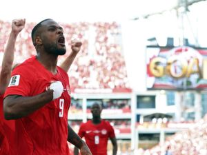 Canadá rescató un empate histórico ante Bosnia en Toronto y sumó su primer punto en un Mundial
